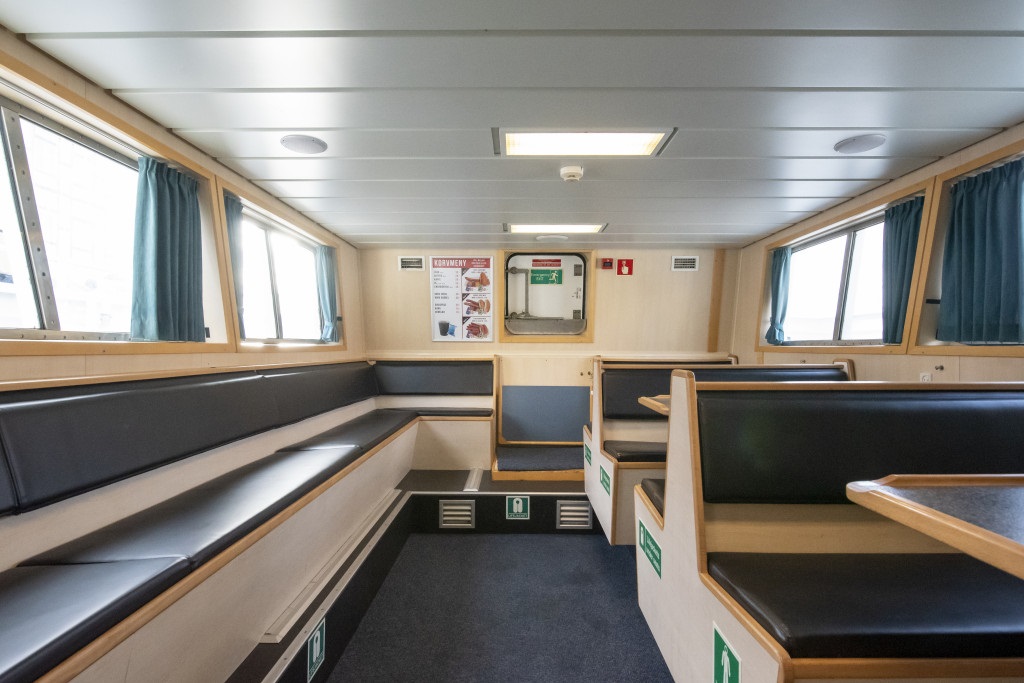 CTV 6 passenger saloon