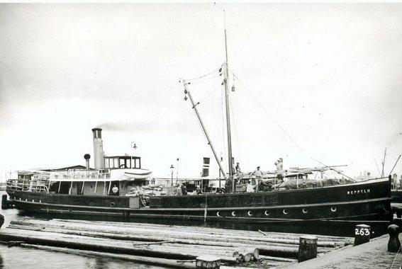 SS Meppel II unloading port of Meppel ± 1908 SS Meppel II unloading port of Meppel ± 1908